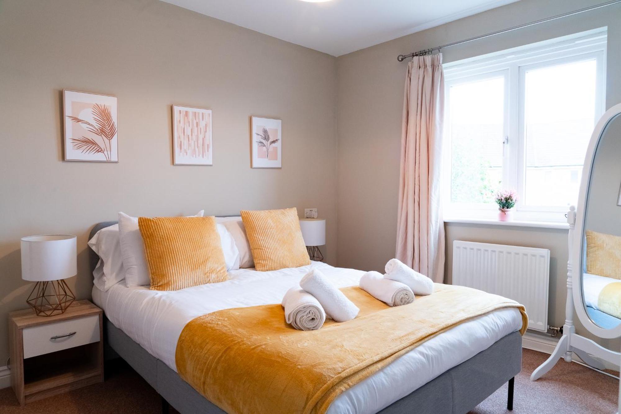 Entire 4 Bed Cosy Luxury Spacious House Huntingdon Exteriör bild